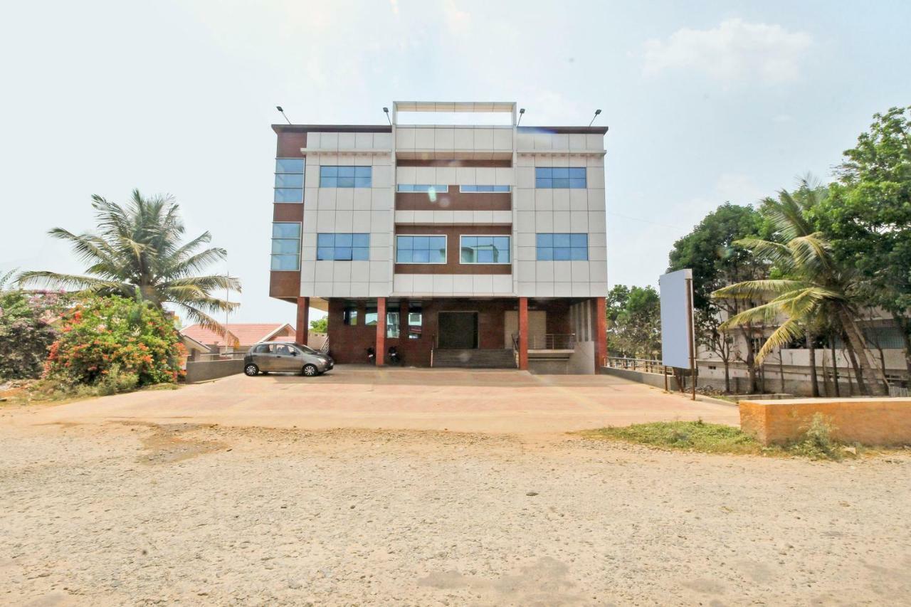 Oyo 29405 Leela Paradise Villa Hassan Ngoại thất bức ảnh
